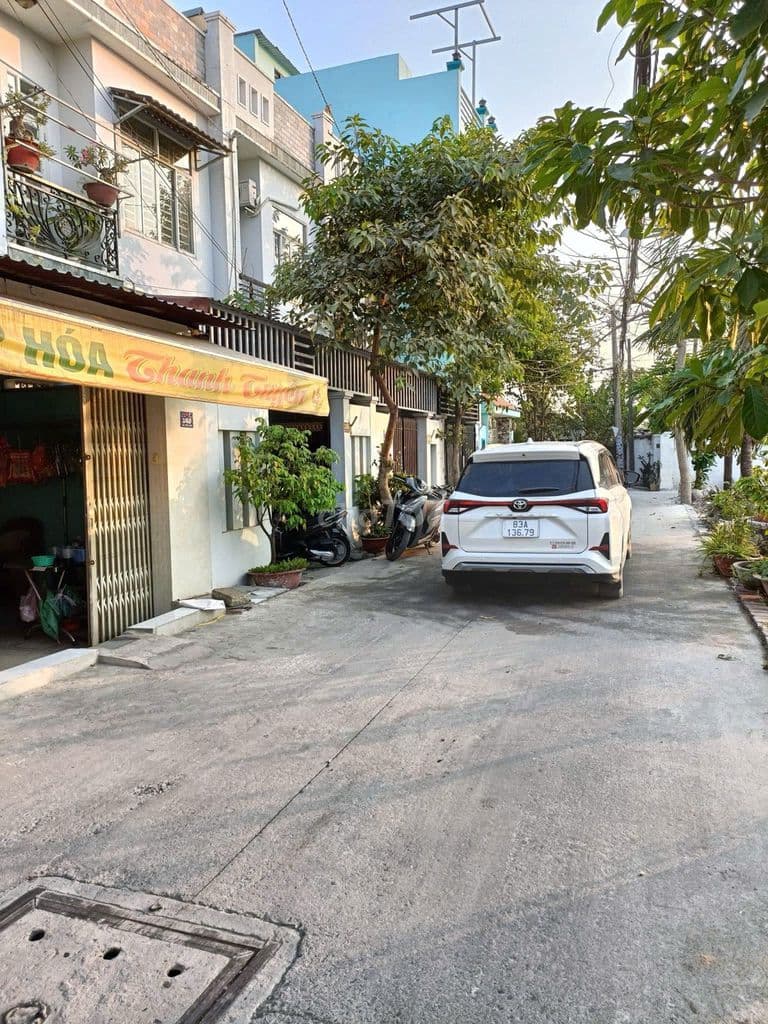 Nhà lầu 5x20 (4pn) đường 6m thông, gần chợ Bà Điểm, KCN Vĩnh Lộc A - Ảnh 2