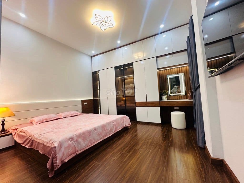 THỤY KHUÊ 30m² 7 Tỷ_nở hậu, ngõ rộng, thông mặt hồ!