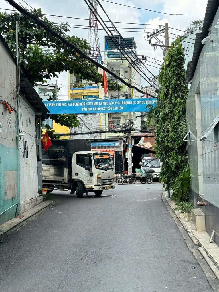 víp Víp ngay sát mặt tiền đường Thoại Ngọc Hầu nguyễn sơn tân phú