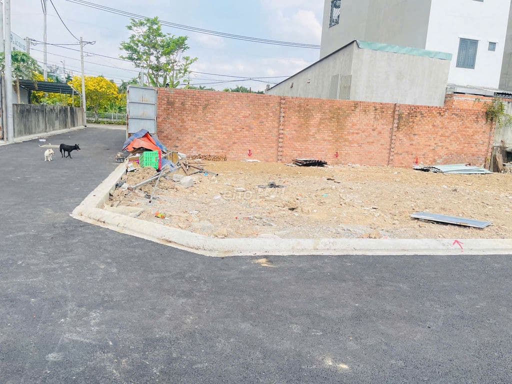 Lô góc 2 mặt tiền đường view kênh hoa vàng cực đẹp sát sông Sài Gòn