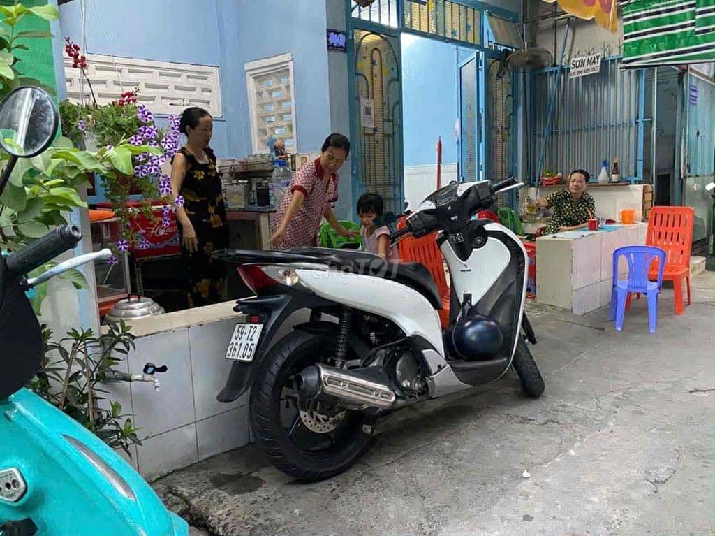 BÁN NHÀ CẤP 4 - 1 SẸT QUANG TRUNG - GẦN NGÃ TƯ THỐNG NHẤT