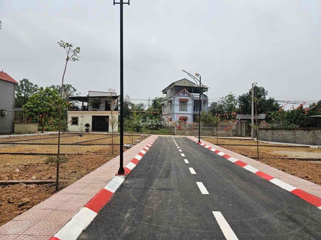 Đất Hoà Thạch - Giá 2 Tỷ -100m full Thổ - Ô Tô Tránh