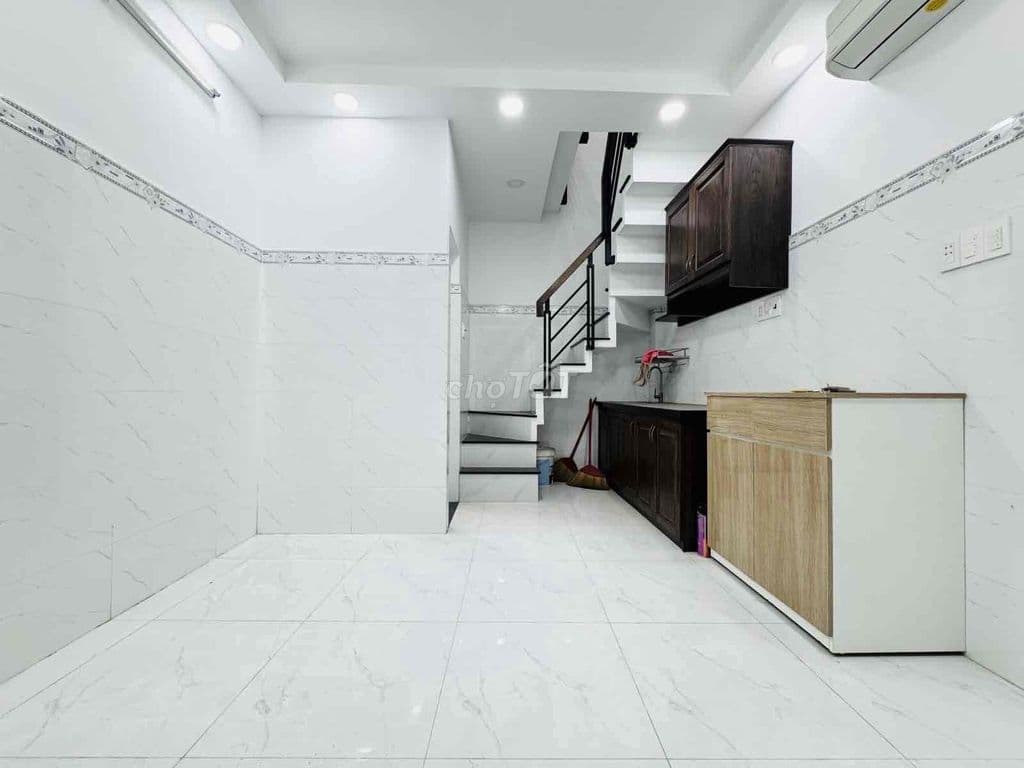 Chỉ 2.650 tỷ sở hữu nhà trung tâm Q10 – ai cần gọi ngay kẻo mất! - Ảnh 3