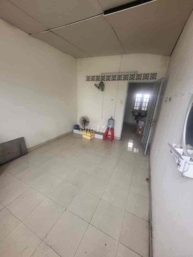 NHANH MỚI CÒN,NGAY CHỢ,VÒNG XOAY ĐẦM SEN,MT LẠC LONG QUÂN. - Ảnh 3