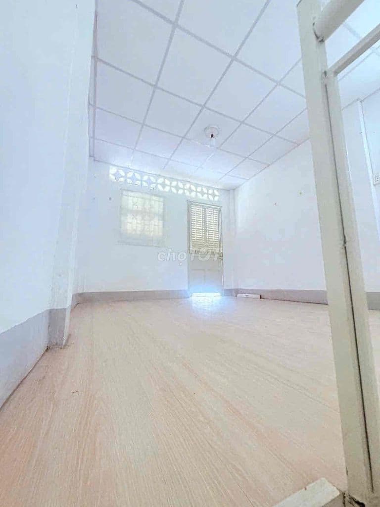 BÁN NHÀ NGANG 5M NGAY LẠC LONG QUÂN DIỆN TÍCH 80M2 GIÁ CHỈ NHỈNH 6TỶ - Ảnh 3