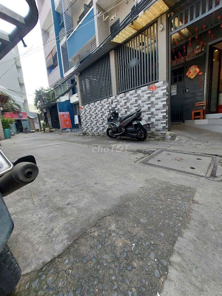 bán nhà 15pn, 15wc xe hơi đổ cửa đường tám danh P4,Q8