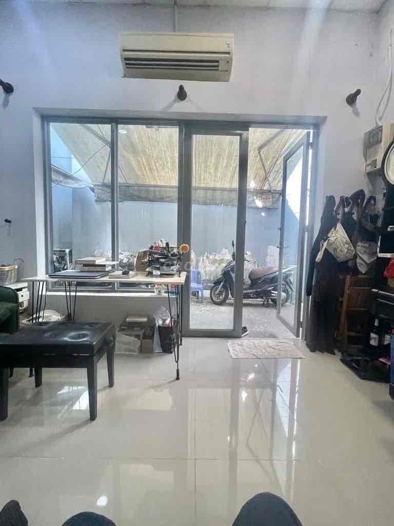 Hiếm nhà ngang lớn 6.3m2, 46.1m2 chỉ 3.8T, Đ.Tôn Đản, ra Xóm chiếu,. - Ảnh 2
