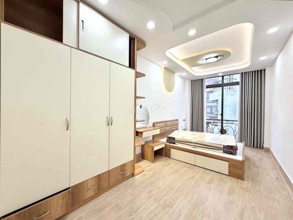 Nhà Bán Đường Nguyên Hồng - hẻm 4m- nhà 5 tầng 4pn 4wc- hoàn công đầy - Ảnh 2