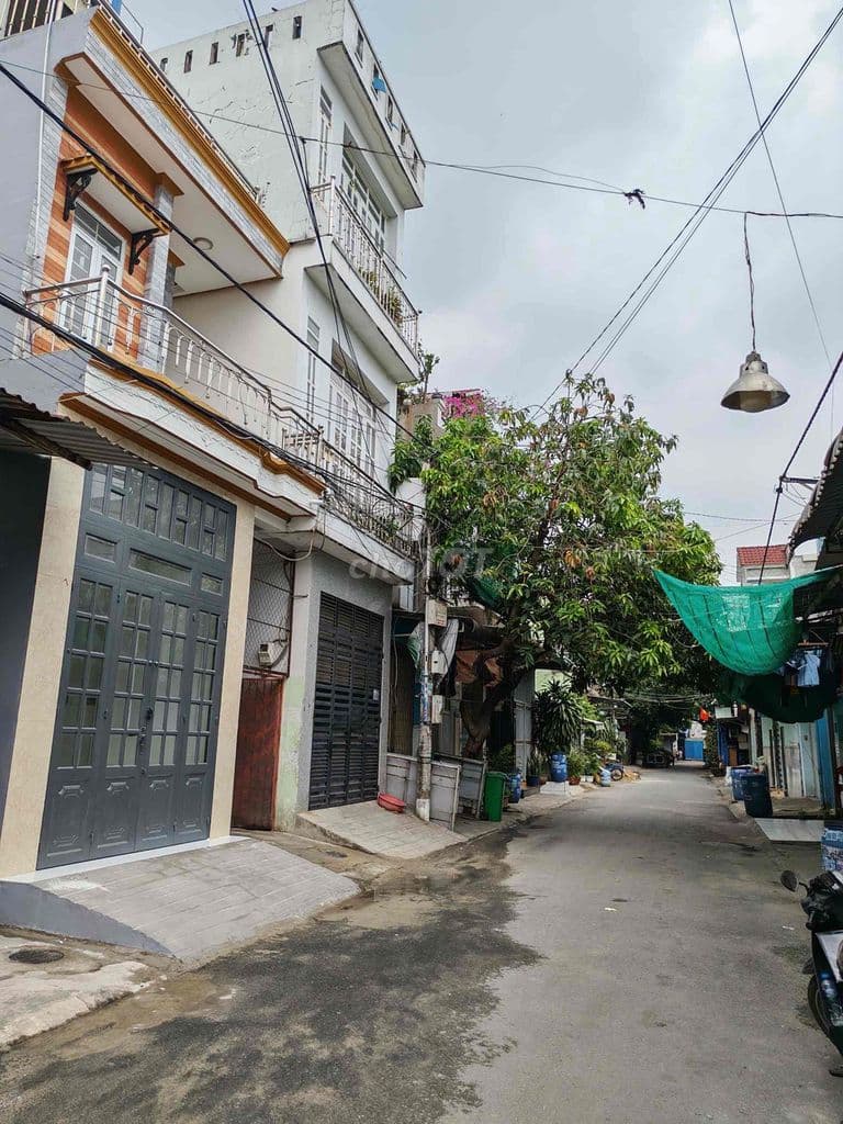 bán nhà trệt 2 lầu và 6phòng trọ phía sau - Ảnh 2