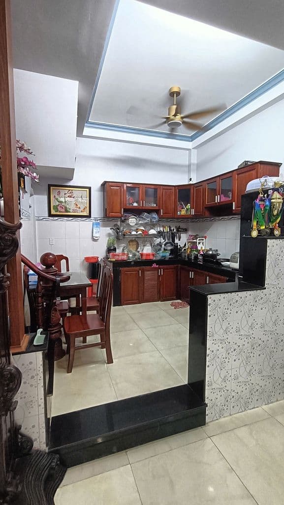 BÁN CĂN NHÀ 3 LẦU 1 TUM ĐƯỜNG THÔNG XE HƠI VỚI 4 PN TÂN THỚI HIỆP Q12 - Ảnh 2