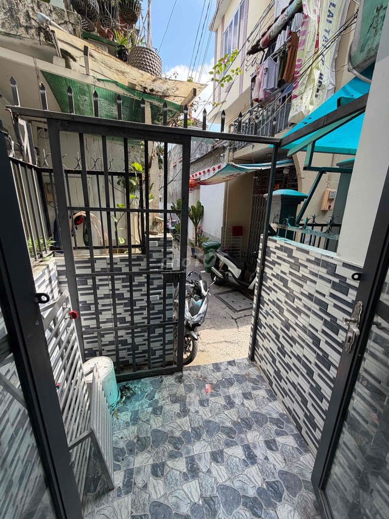 🧲🧲🧲 Bán nhà chính chủ 3.2m x 12.8m. 1 lầu - Hẻm 391 huỳnh tấn phát Q7