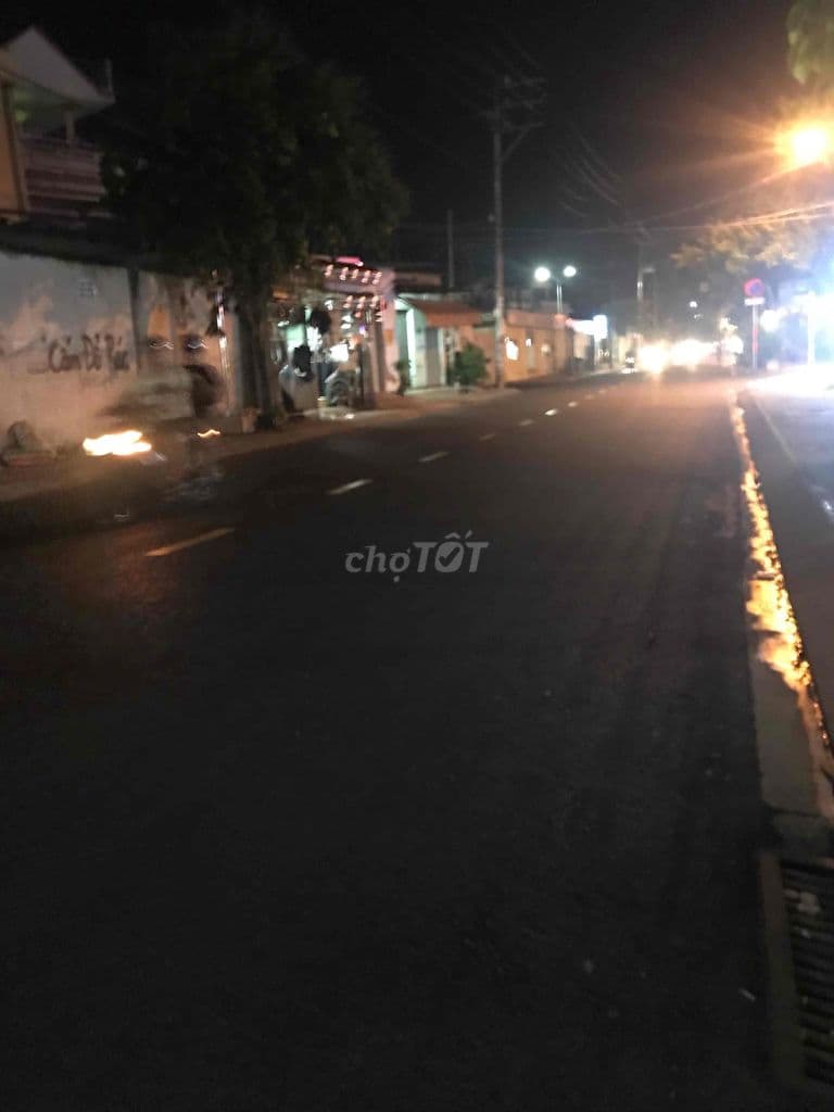 bán mặt tiền Mã Lò, bình trị đông A, Bình Tân, dt 200m2, ngang 6m