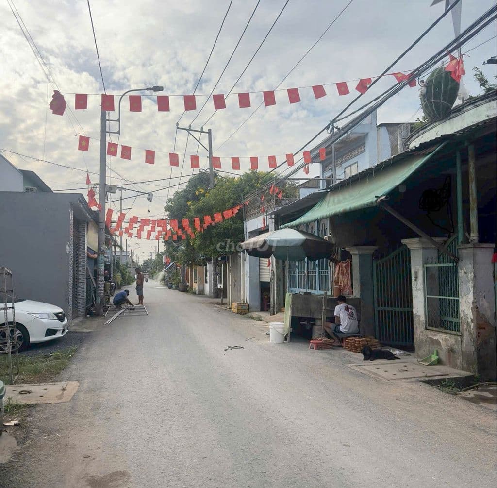 80m SHR Nhà Mặt Tiền Ấp 4B Ngay ngã 5 Nguyễn Thị Tú