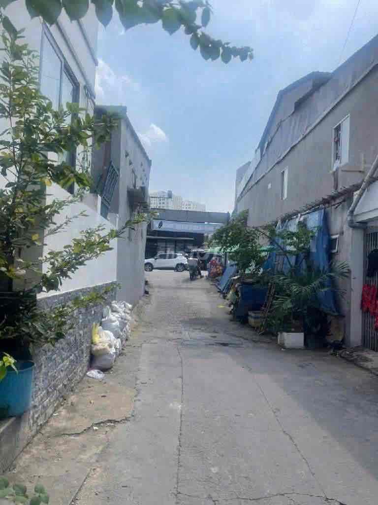 Cần bán lô đất 99m2 sắp ra mặt tiền Rạch Xuyên Tâm, Sẵn 3P cho thuê...
