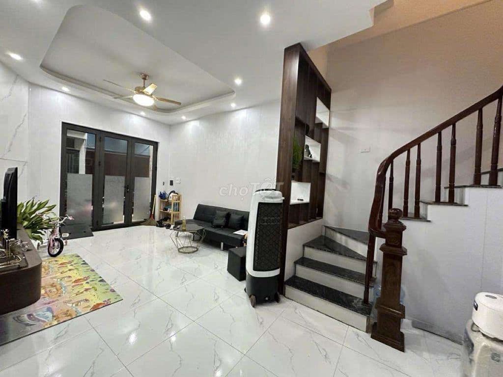 Nhỉnh 7tỷ Trần khát chân 45m2 5T 3N3WC!