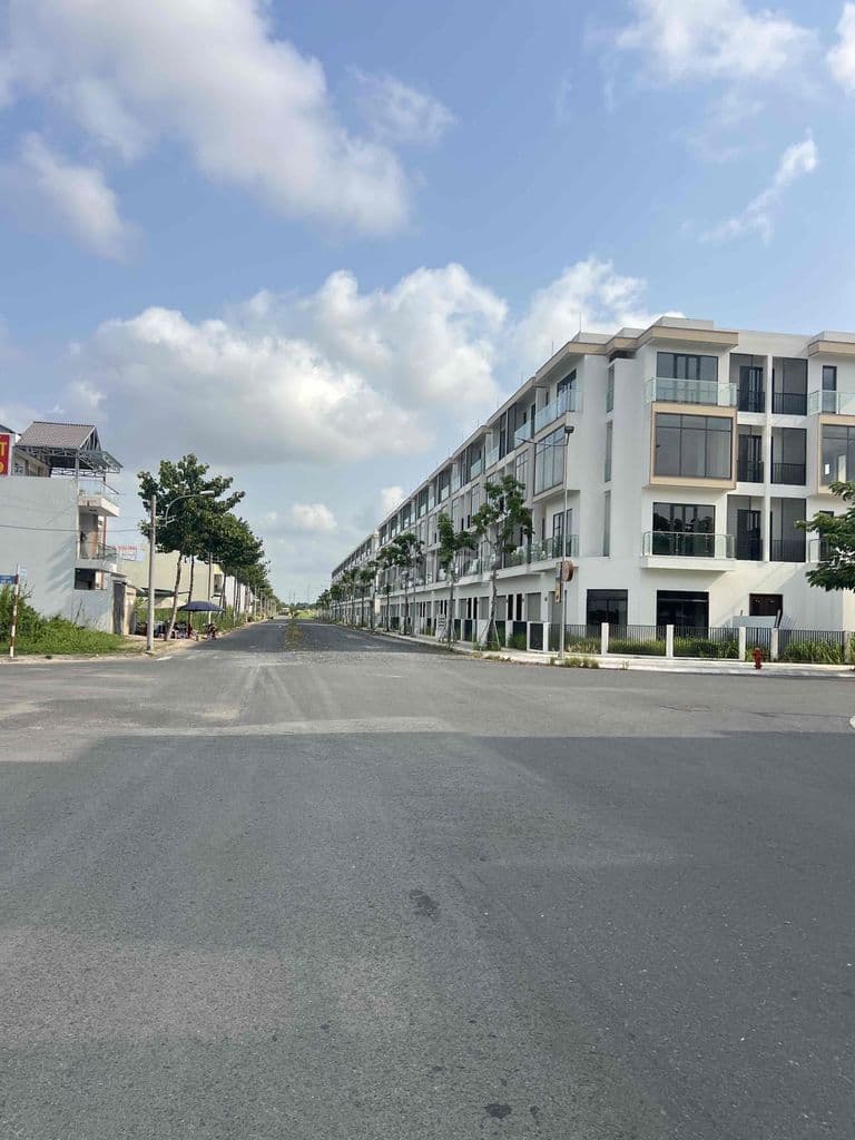 KDC Sài gòn village .Đường 21m .Đối diện khu đô thị T&T - Ảnh 2