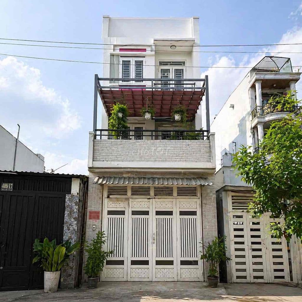 HẺM TẢI 1/ NGUYỄN THỊ KIỂU - NHÀ 5 x 18m 4 TẦNG BTCT NGAY UBND PHƯỜNG