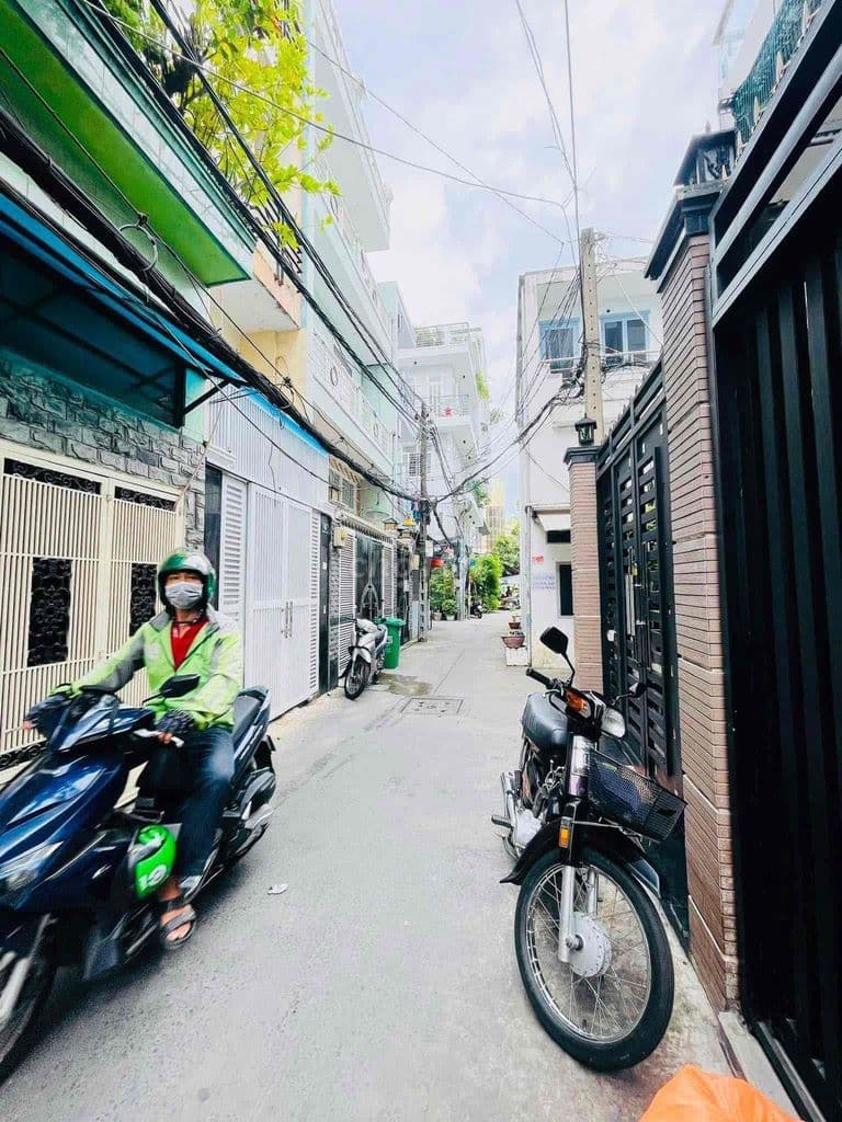 X/Y ĐƯỜNG SỐ QUẬN 4 NGAY HỒ BƠI - KHU TRUNG TÂM THỂ THAO - CHỈ 1,2 PH