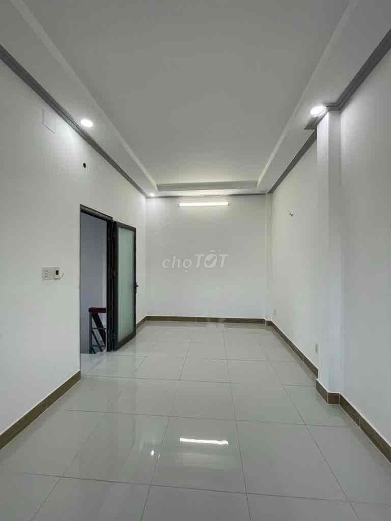 NHÀ HXH TÊN LỬA 110m2 3 TẦNG CHỈ 4.6 TỶ