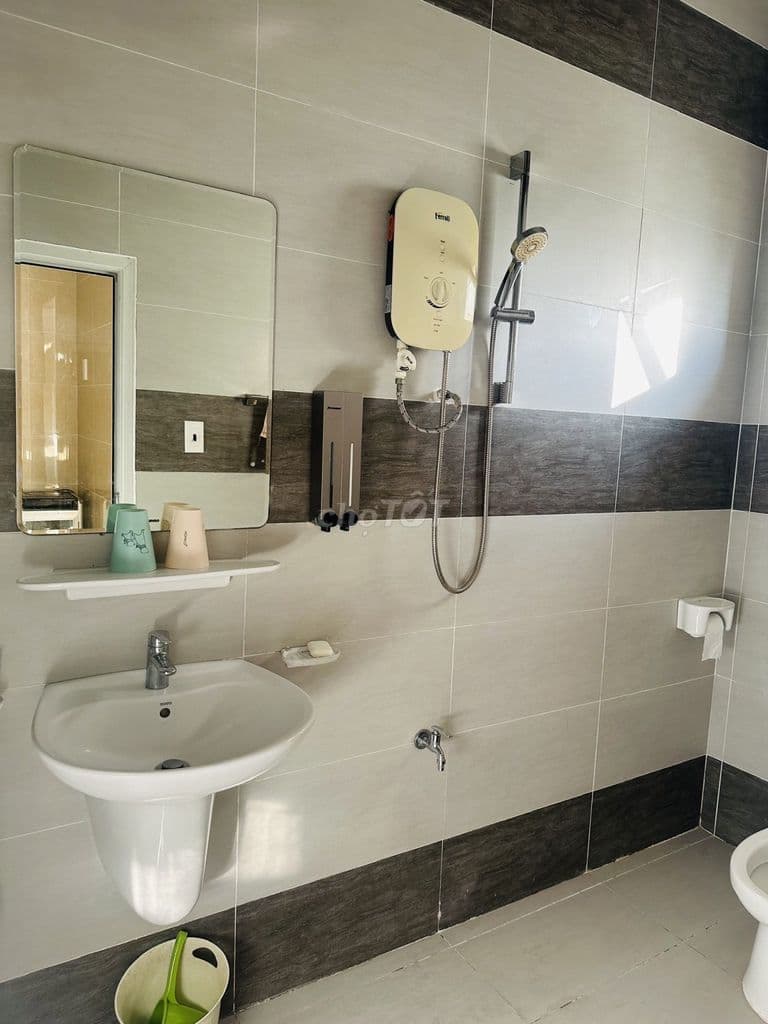 Chính chủ cần bán căn hộ cầu thang bộ full nội thất - Ảnh 2