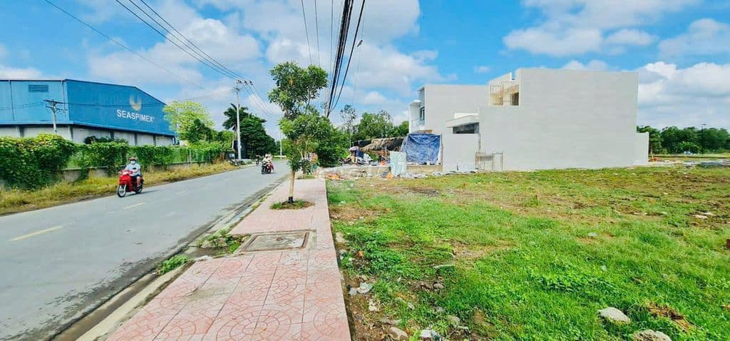 Bán Đât Nền 85m2 5x17 full thổ XD tự do đường 6m KDC Bình chánh 2ty8