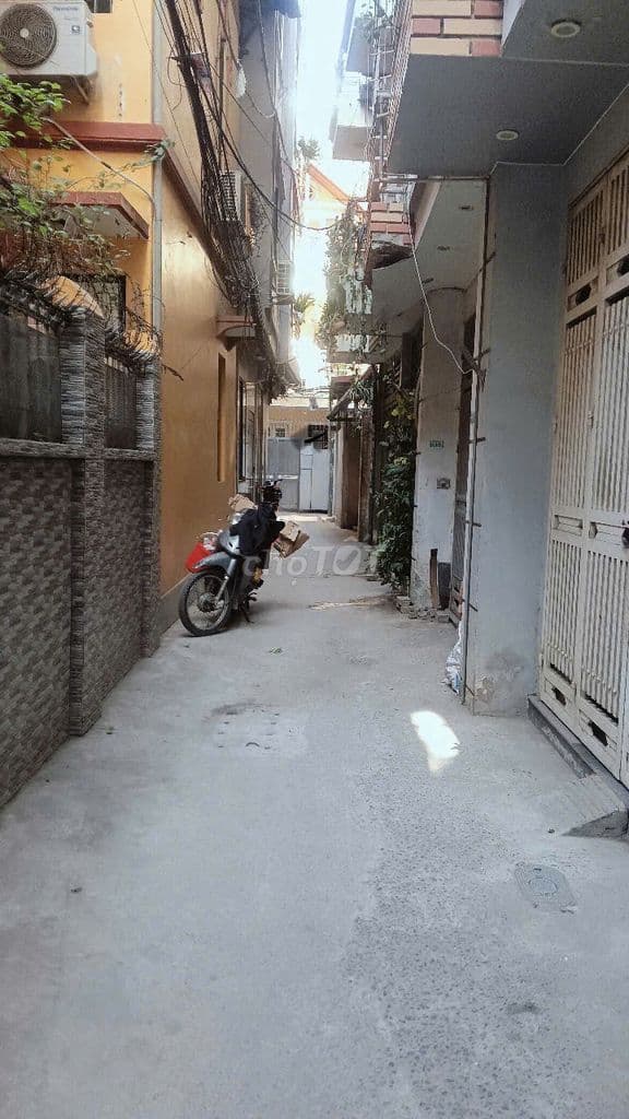 Bán nhà Nguyễn Khang, 50m2x2 tầng, MT 3.6m, vuông vắn. - Ảnh 2