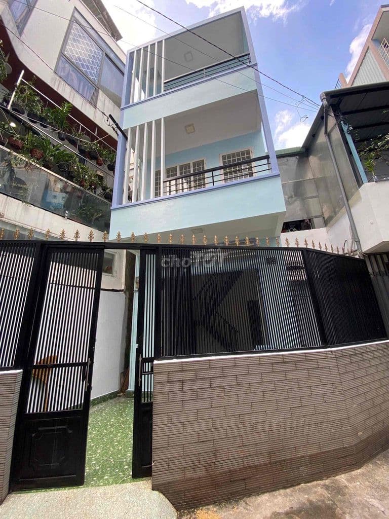 GẦN MT NGUYỄN CHÍ THANH Q10 H3G THÔNG - 5x10m - 3 TẦNG 4PN CHỈ 5,7 TỶ
