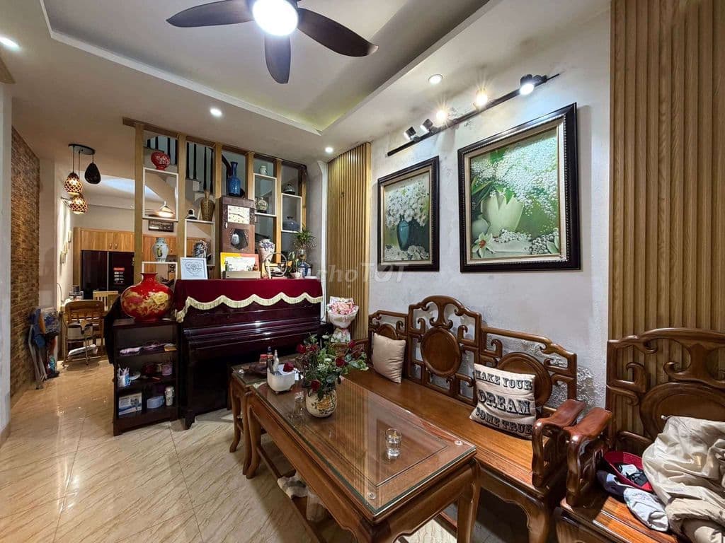 Võ Chí Công, ngõ nông, thoáng, gần oto dân xây, ở luôn 33m*5T