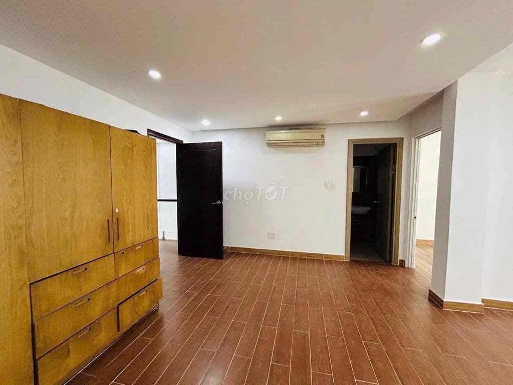 6X16 Nhà 4 Tầng SÁT MẶT TIỀN ngay Công Viên Làng Hoa 6PN