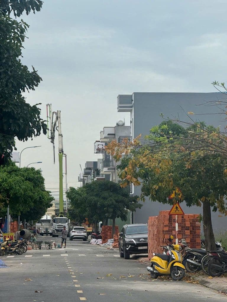 BÁN LÔ ĐẤT 90,3 M GẦN TRẠM Y TẾ QUY ĐỨC, BÌNH CHÁNH _ GIÁ 1TY3 - Ảnh 2