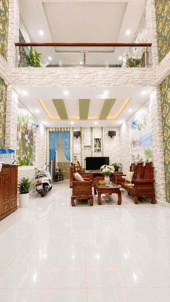 NHÀ MỚI Ở NGAY - XE HƠI ĐỖ CỬA - NGANG GẦN 5M - NHỈNH 5 TỶ