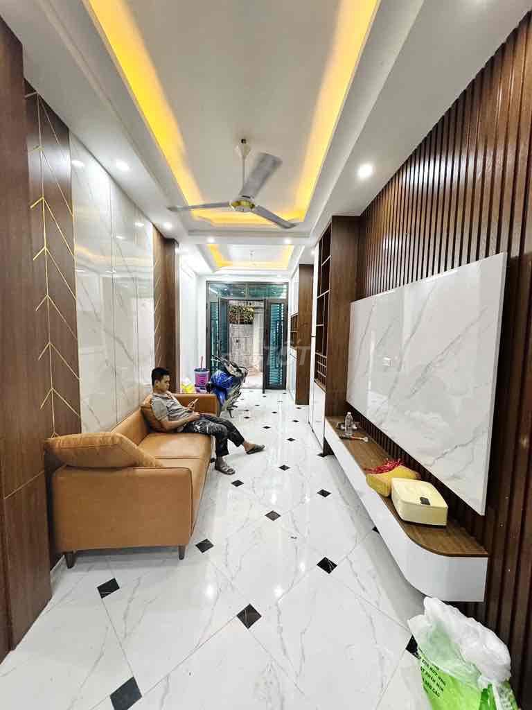 Nhà 5 tầng mới mậu lương oto, kinh doanh 7,2ty