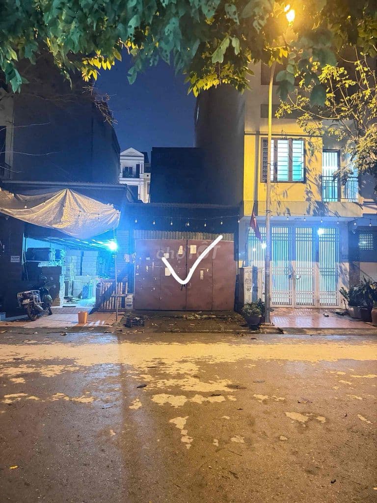 Cắt lô đất kdt mậu lương DT 50m oto tránh giá nhỉnh 11ty