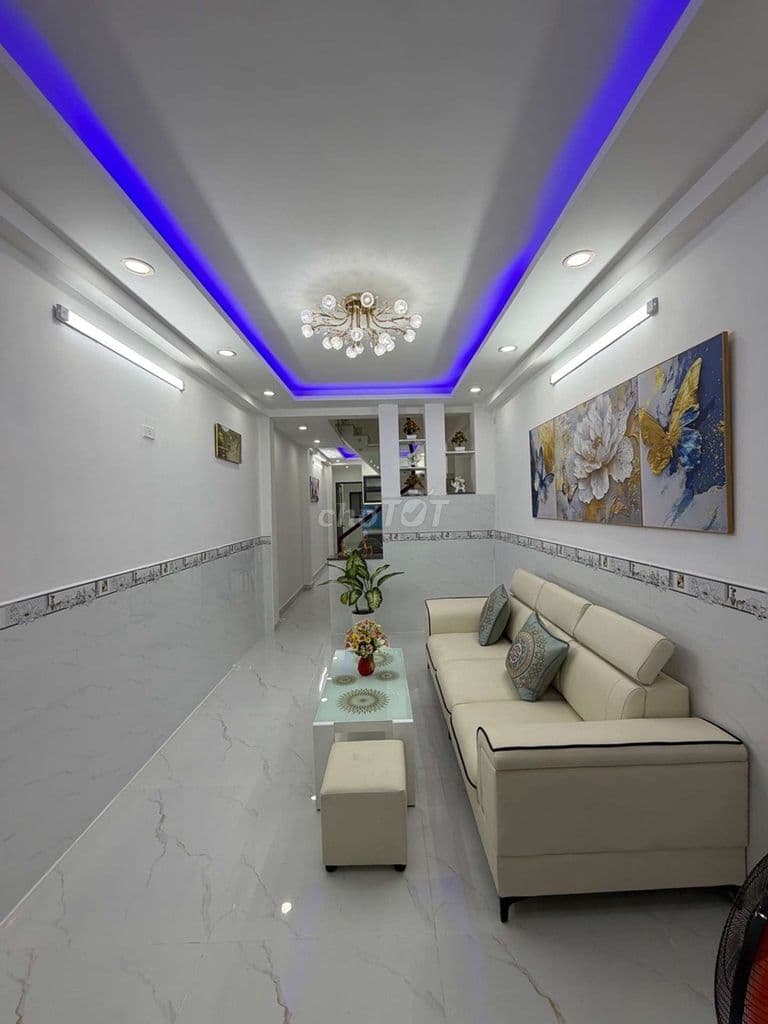 Nhà 3 tầng _shr , Nhỉnh 5 tỉ _ Gần cầu Phú Xuân , hẻm ô tô, GẦN HTP