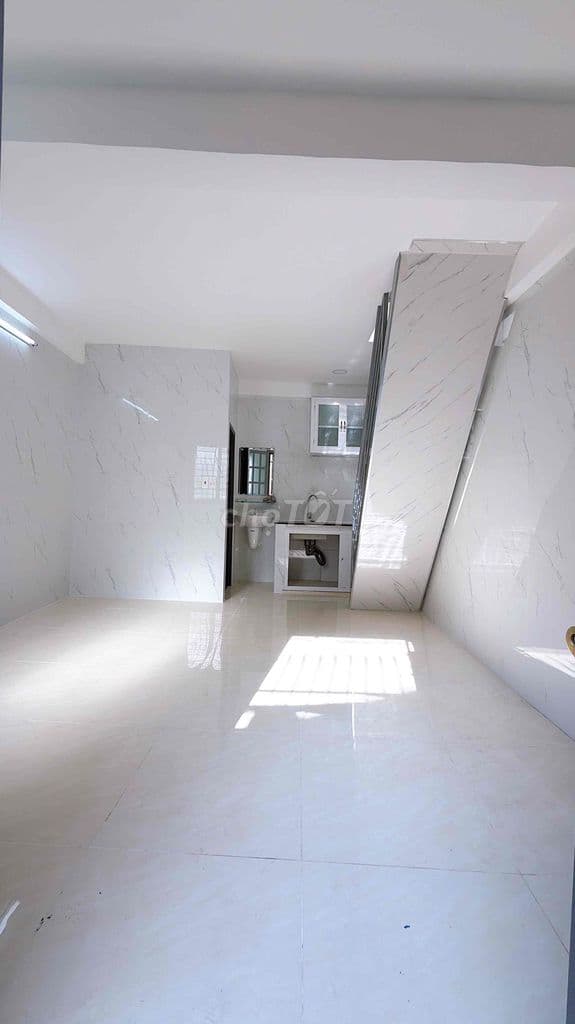 Nhà 2 lầu Khu xóm đạo 2p2wc - Ảnh 3