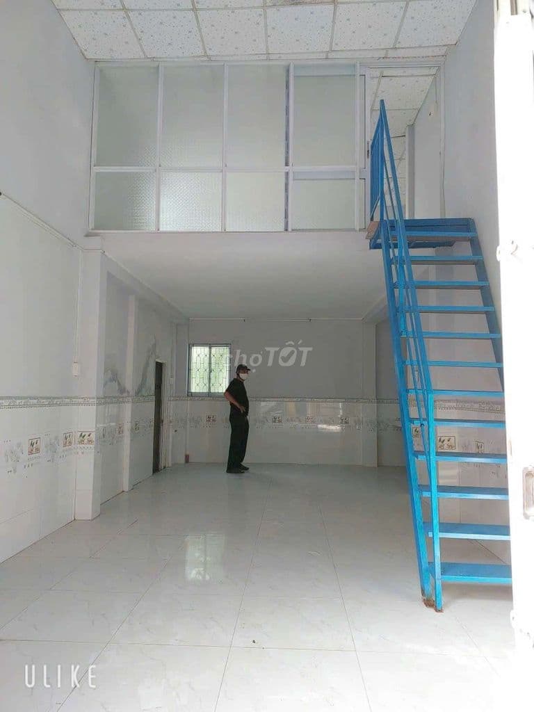 bán nhà sổ hồng riêng gần chợ xã qui đức ql50 - Ảnh 2