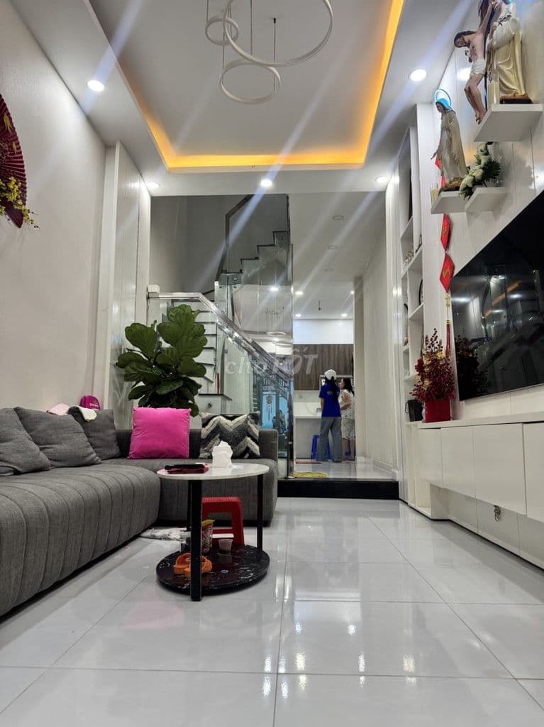 BÁN NHÀ PHẠM THẾ HIỂN QUẬN 8 NỞ HẬU GẦN PARC MALL MỚI ĐẸP 4PN MASTER - Ảnh 2