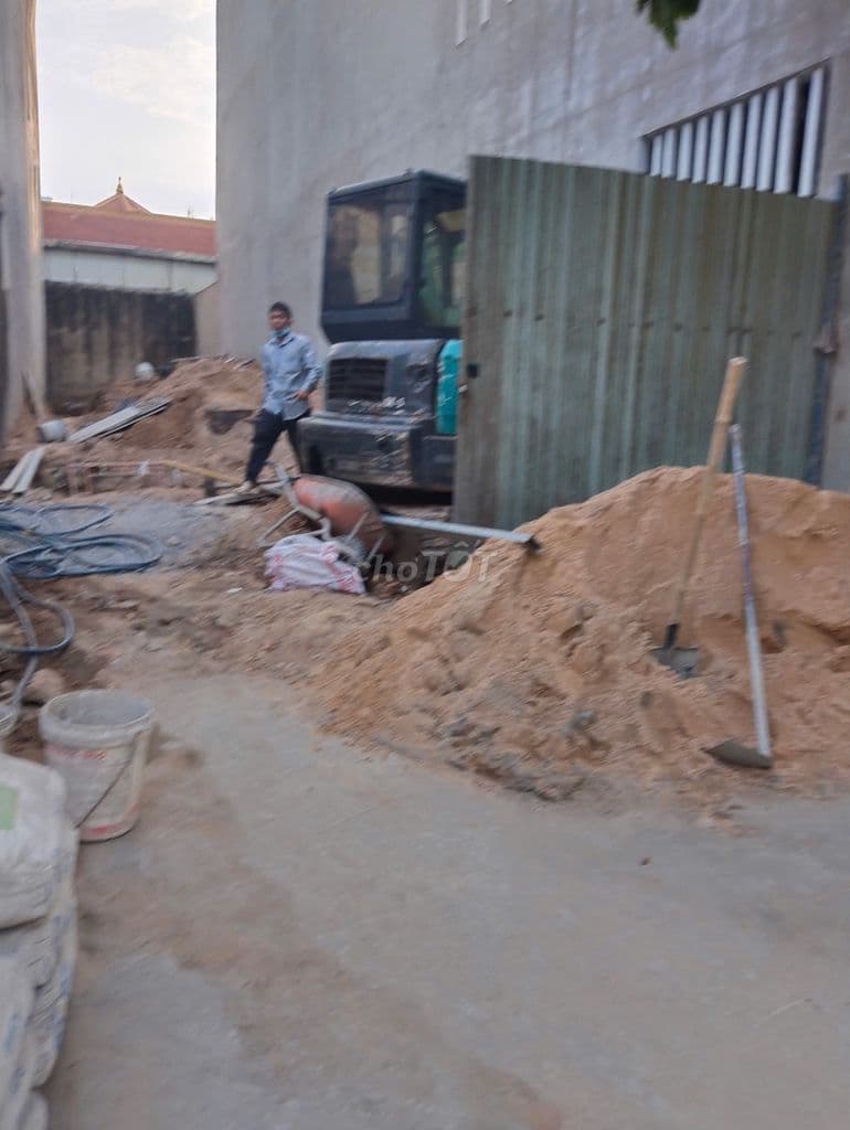 Mặt tiền 100m2(5x20) tặng nhà cấp 4 TP.Thủ Đức tiện xây nhà cao cấp.