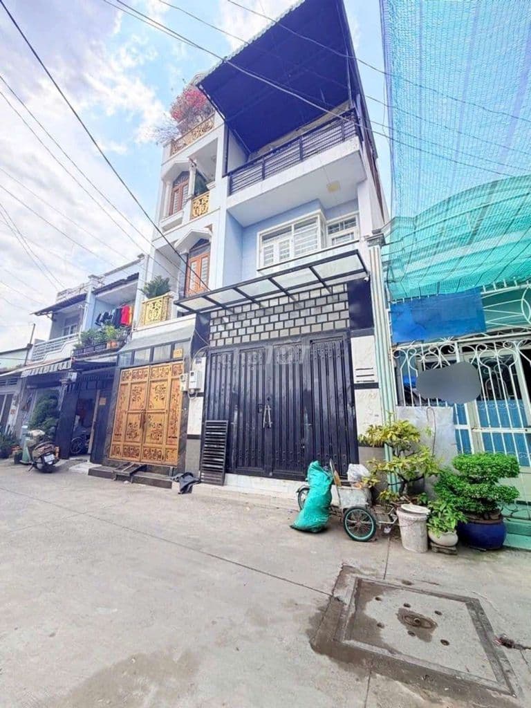 HÀNG HIẾM NGUYỄN VĂN QUÁ 3 TẦNG – HẺM XE HƠI TRÁNH- 3PN - GIÁ CHỈ 5 TỶ