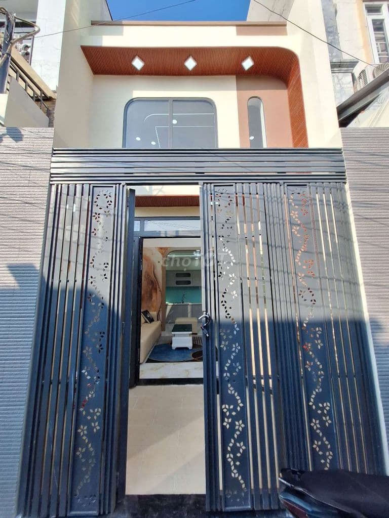 Nhà quận 12,giá rẻ,có 3 phòng ngủ. Ngay trung tâm chợ cầu đồng