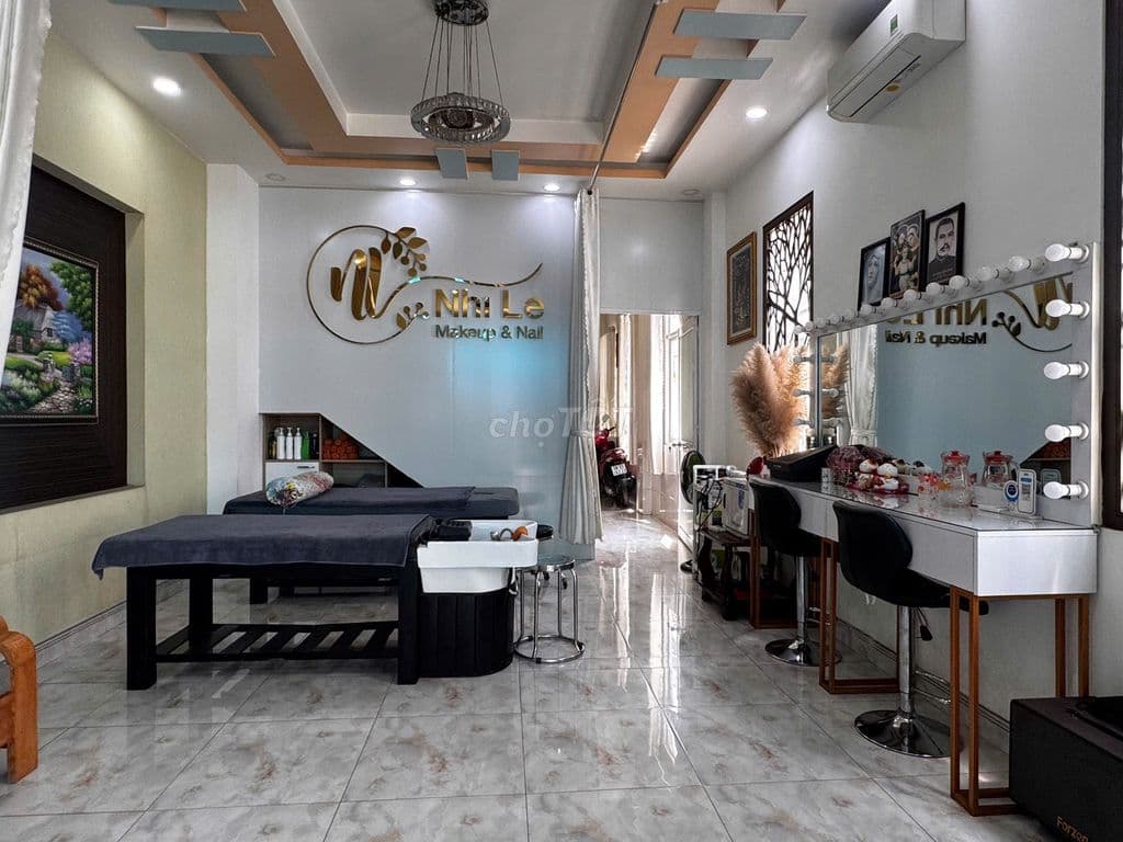 Nhà đẹp 3 tầng - căn góc mặt tiền đường vừa ở vừa kinh doanh tốt - Ảnh 3