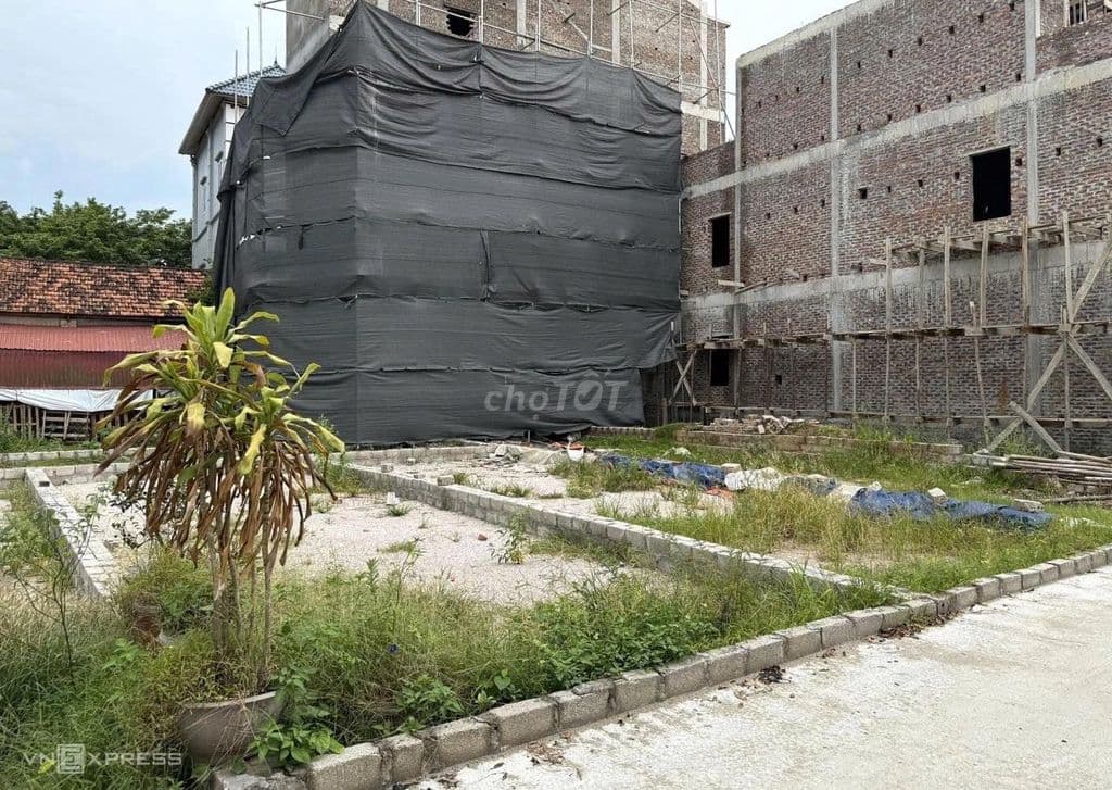 BÁN GẤP ĐẤT ĐẤU GIÁ DỊCH VỤ KIẾN HƯNG, 90M2, MT 8M, 19 TỶ