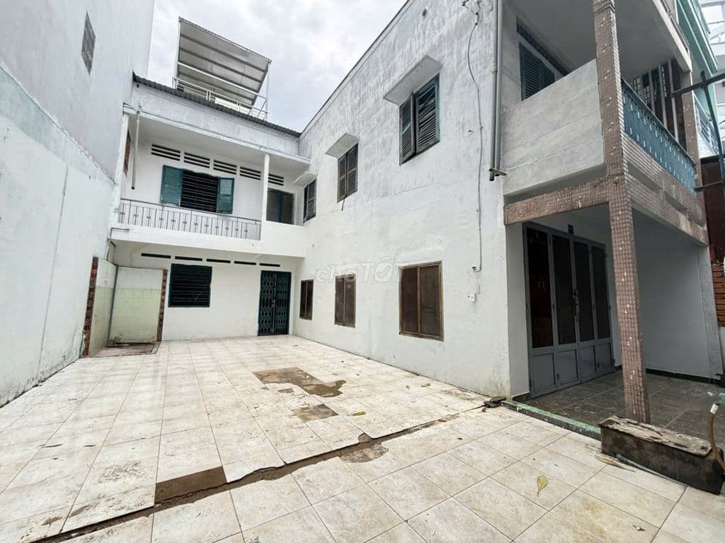 CHỦ NGỘP BÁN GẤP NHÀ ÔNG ÍCH KHIÊM QUẬN 11 HẺM XE TẢI