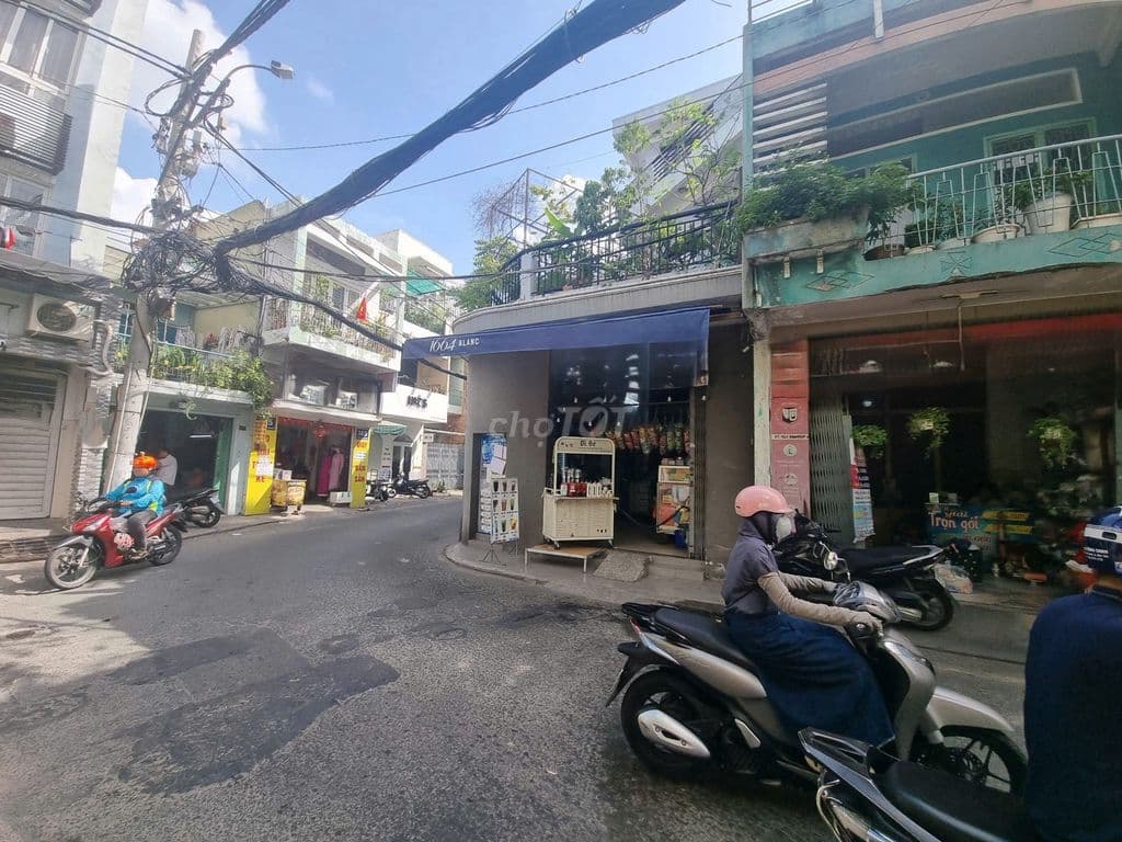 BÁN NHÀ 3 TẦNG MẶT TIỀN KINH DOANH VÕ THÀNH TRANG