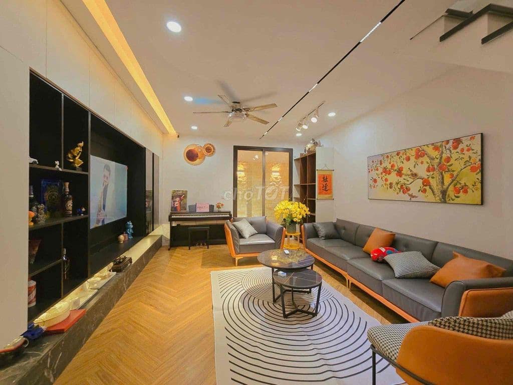 Siêu hiếm! Ba Đình, lô góc, thửa vuông, ngõ thông, gần oto 38*5T