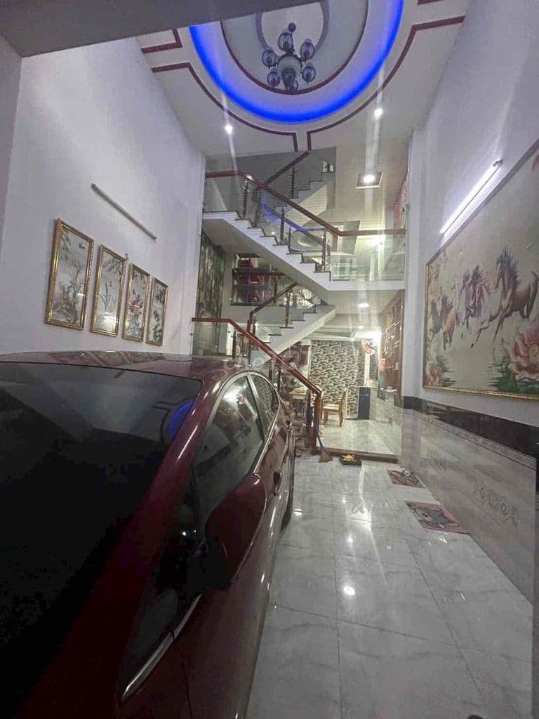 Siêu phẩm nhà phố dưới 5 tỷ xe hơi đậu trong nhà