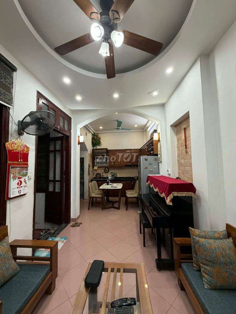Bán nhà xây kiên cố nguyên bản - ngay Trường Tiểu học Khương Mai - Ảnh 3