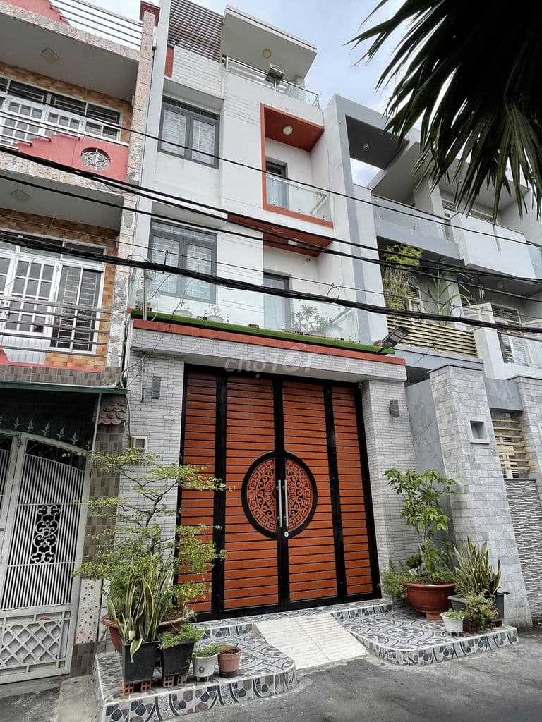 VỊ TRÍ ĐẸP 4 LẦU (4.5X10) ĐƯỜNG 8M BÌNH PHÚ Q.6