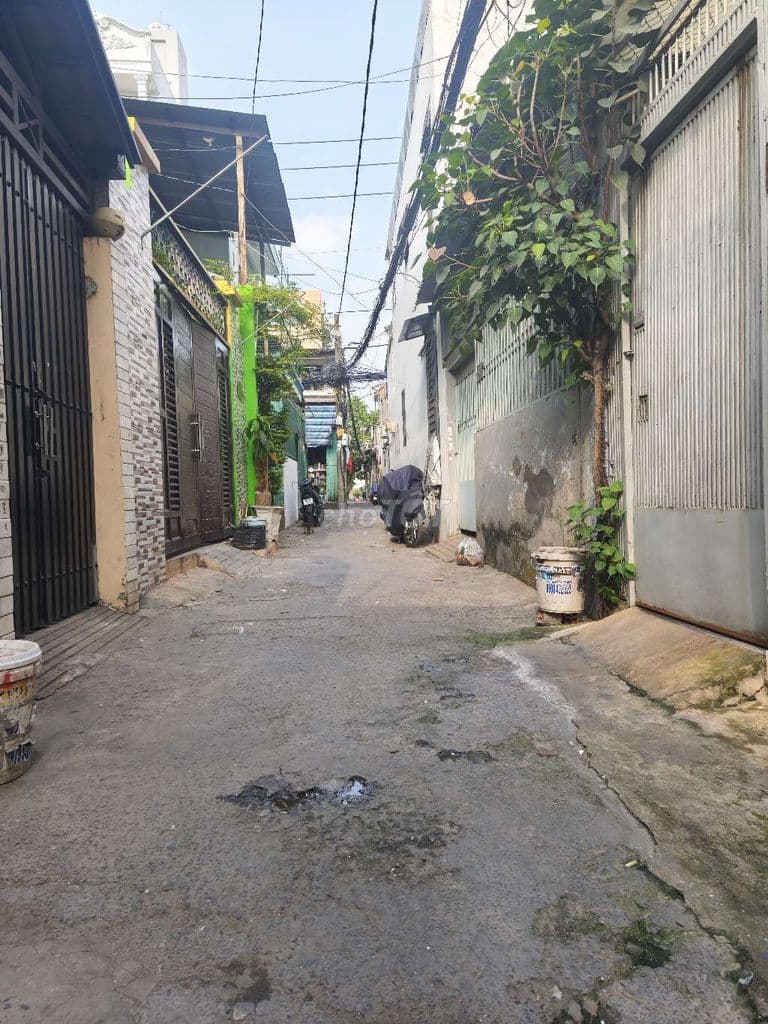 BÁN NHÀ RẺ BÙI QUANG LÀ GÒ VẤP DT:8 M×16.5 M -1 TẦNG CHỈ 6.X.TY.