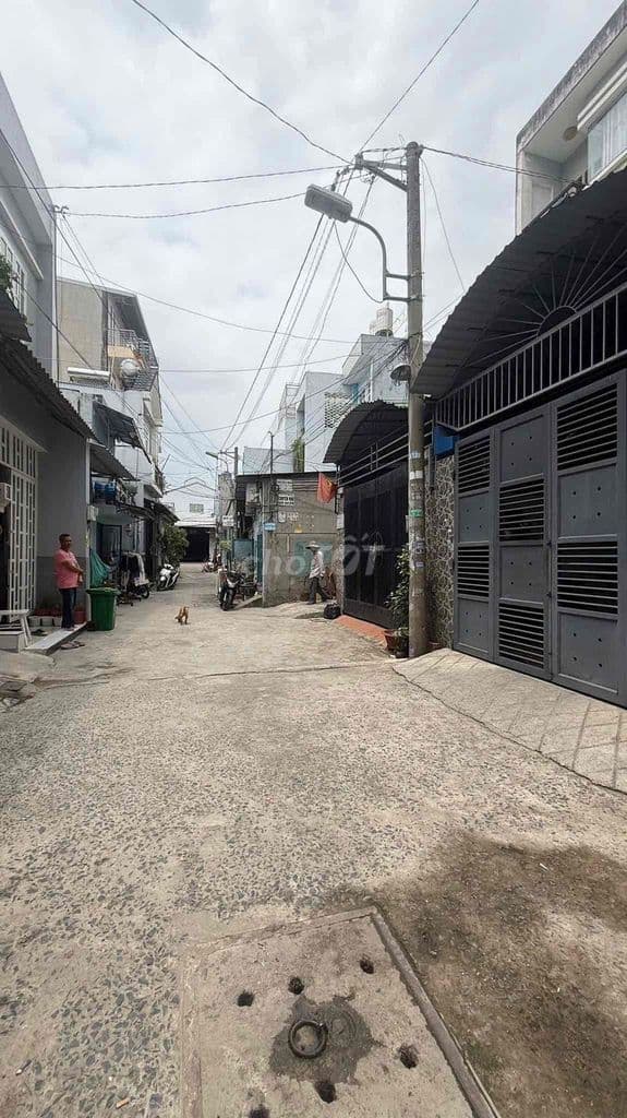 NHÀ PHỐ 1/ 4M x 25M ĐÚC 3 TẤM HẺM 5M . NGAY CẦU VƯỢT TÂN THỚI HIỆP - Ảnh 3